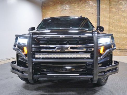 Used 2021 Chevrolet Tahoe 2WD w/ 1FL Safety Package image 4