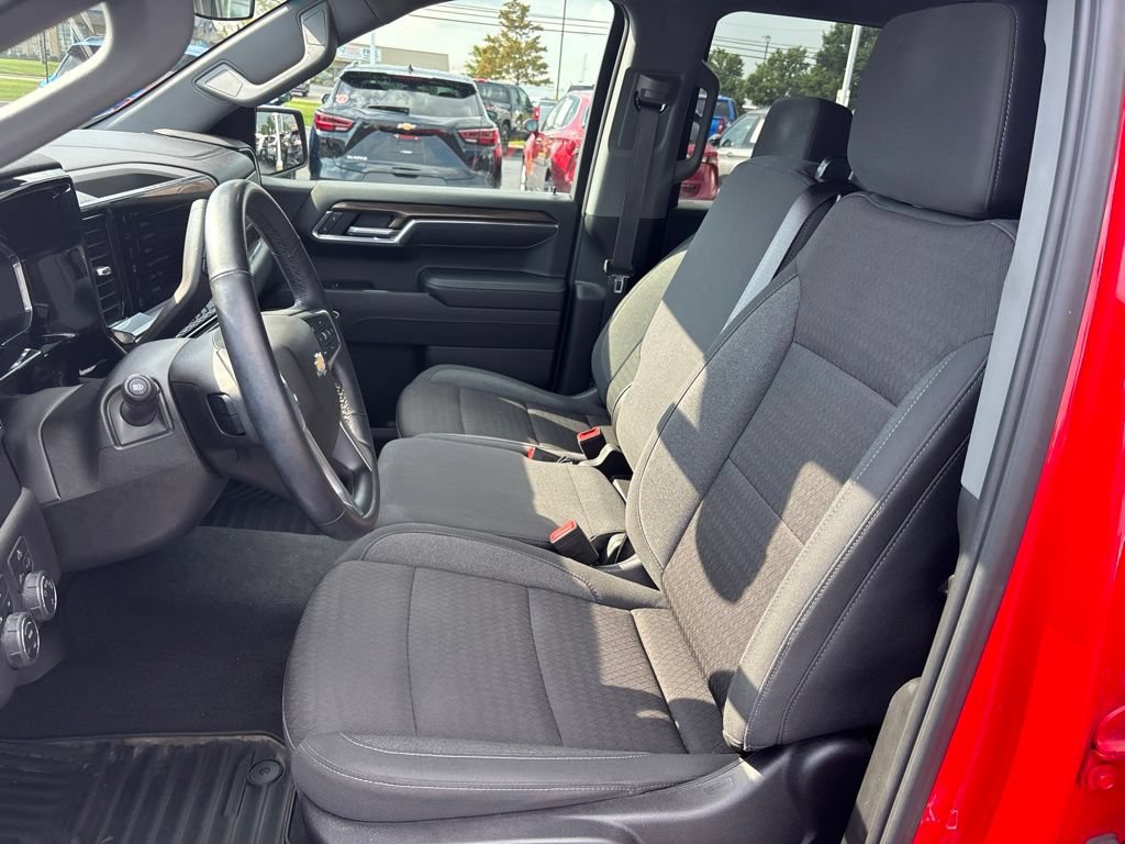 Used 2023 Chevrolet Silverado 1500 LT AWD/4WD image 22