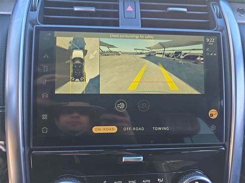 Certified 2023 Land Rover Discovery HSE R-Dynamic image 25