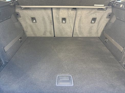 Used 2025 Porsche Macan 4 Electric image 17