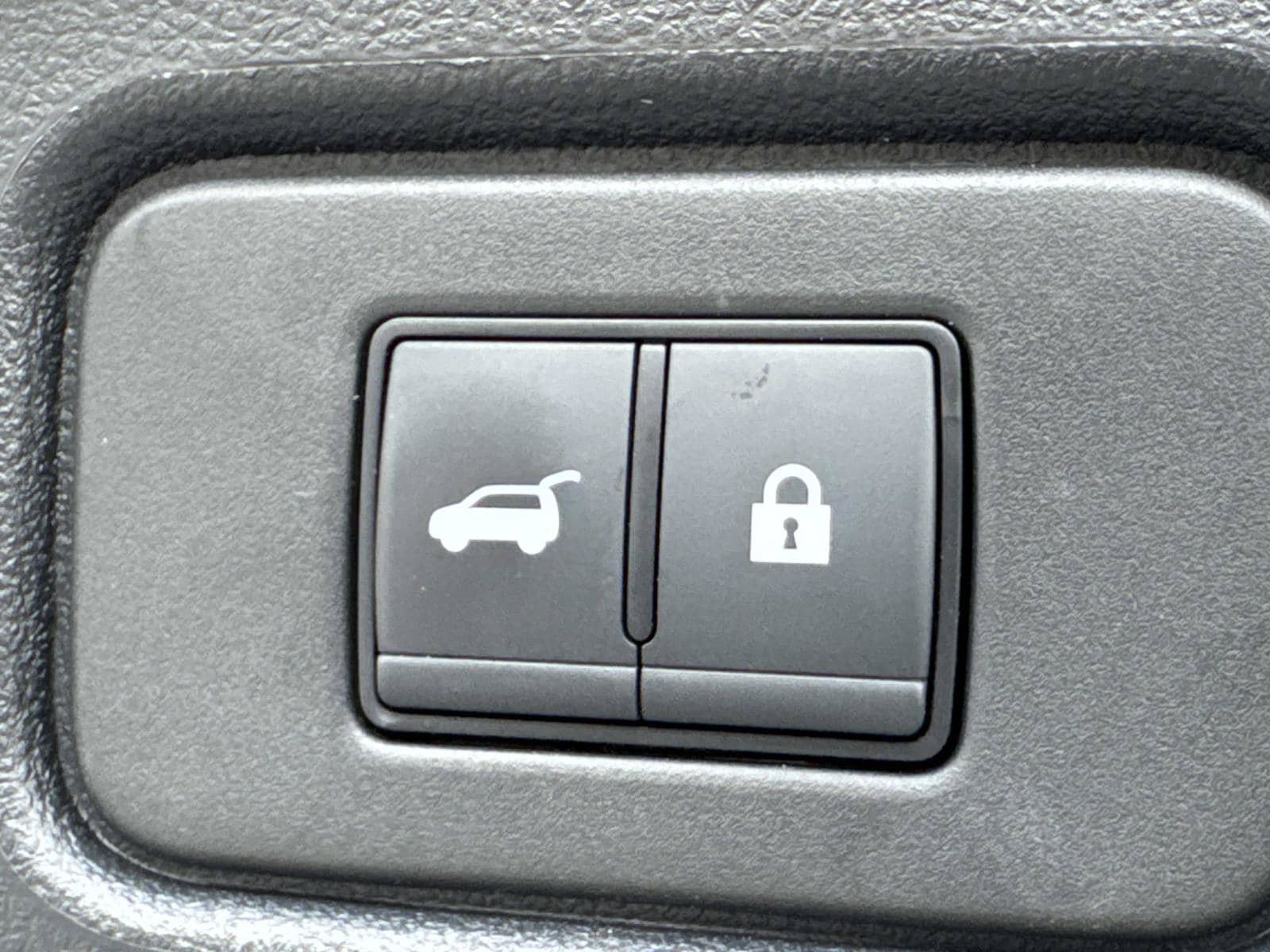 Used 2024 Nissan Pathfinder Platinum AWD/4WD image 13