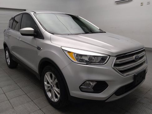 Used 2019 Ford Escape SE FWD image 13