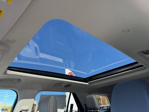 New 2026 Ford Explorer Active w/ Active Comfort Package image 30