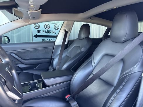 Used 2018 Tesla Model 3 Long Range image 15