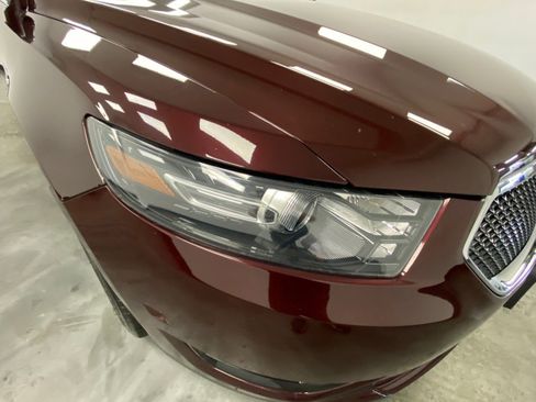 Used 2018 Ford Taurus SHO w/ Driver Assist Package AWD/4WD image 9