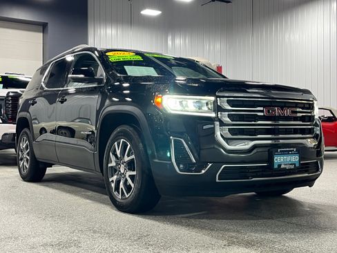 Certified 2023 GMC Acadia SLT w/ Preferred Package image 6