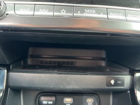 Certified 2024 Kia Seltos EX AWD/4WD image 23