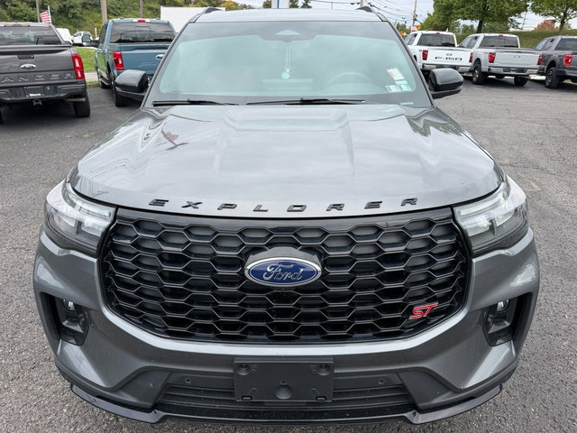 Used 2025 Ford Explorer ST w/ Sun And Sound Package AWD/4WD image 9