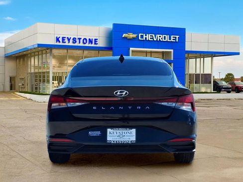 Used 2023 Hyundai Elantra SEL FWD image 6