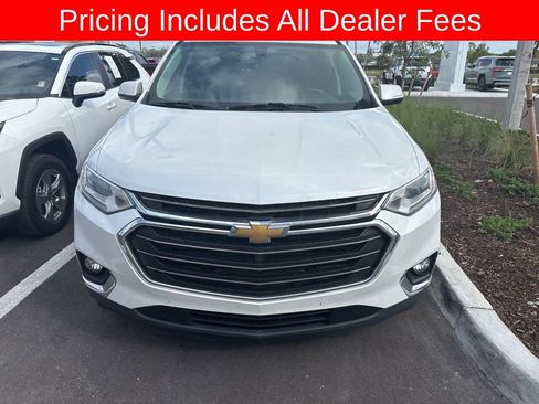Used 2018 Chevrolet Traverse LT FWD image 3