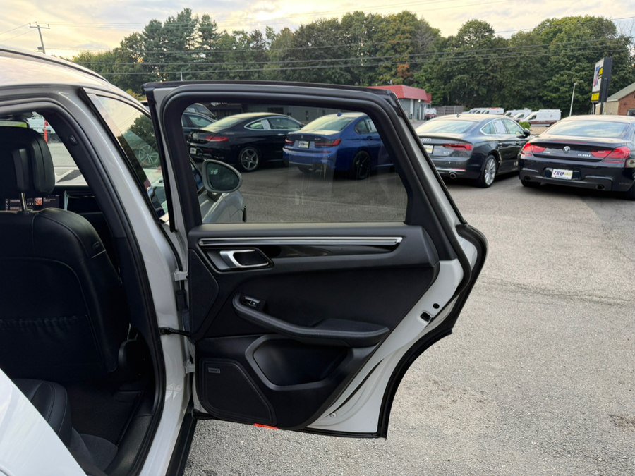Used 2022 Porsche Macan S AWD/4WD image 20