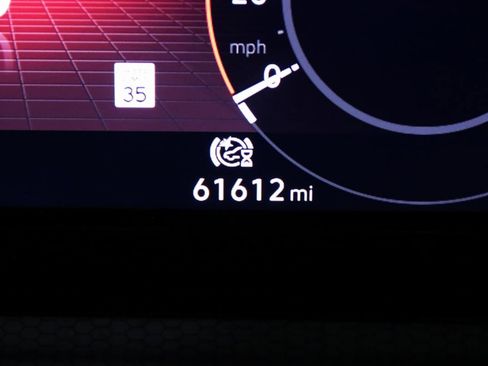 Used 2022 Volkswagen GTI SE image 17