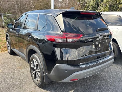 Used 2023 Nissan Rogue SV image 11