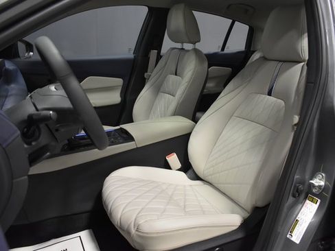 New 2026 Nissan Sentra SL w/ Floor Mat Package image 5