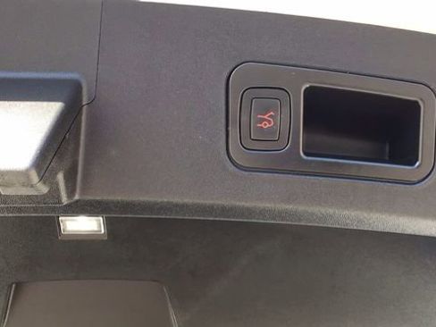 Used 2018 Tesla Model S 75D image 11