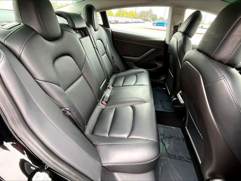 Used 2020 Tesla Model 3 Standard Range Plus image 18