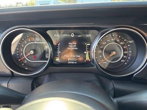 Used 2022 Jeep Gladiator Sport AWD/4WD image 17