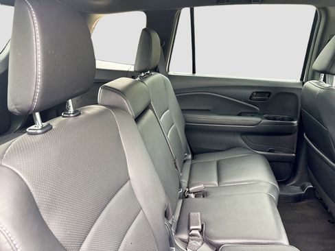Used 2023 Honda Passport EX-L image 27