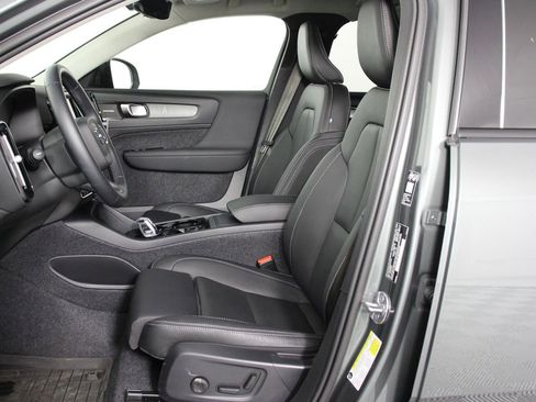 Certified 2026 Volvo XC40 B5 Ultra w/ Climate Package AWD/4WD image 31