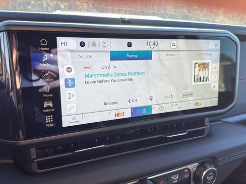 New 2025 Jeep Gladiator Rubicon image 18