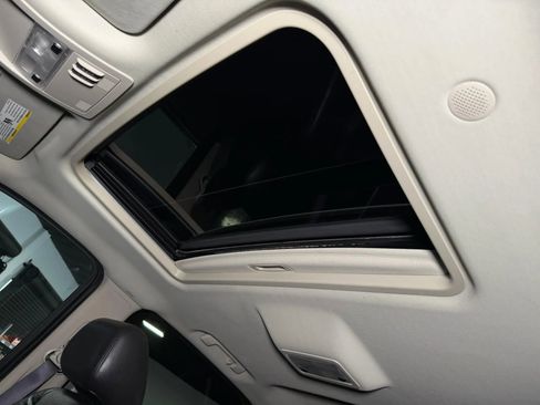 Used 2013 Chevrolet Avalanche LTZ AWD/4WD image 36