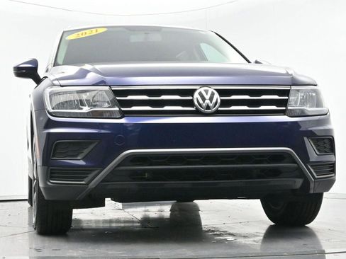 Used 2021 Volkswagen Tiguan S image 40