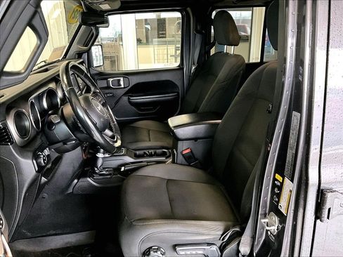 Used 2021 Jeep Gladiator Sport AWD/4WD image 10