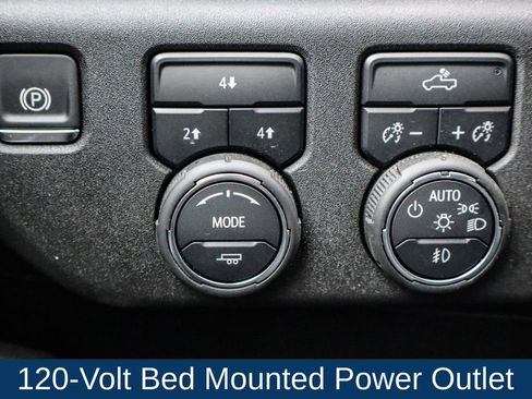 Used 2025 Chevrolet Silverado 2500 LT w/ Convenience Package image 22