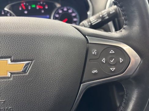 Used 2021 Chevrolet Traverse Premier image 36