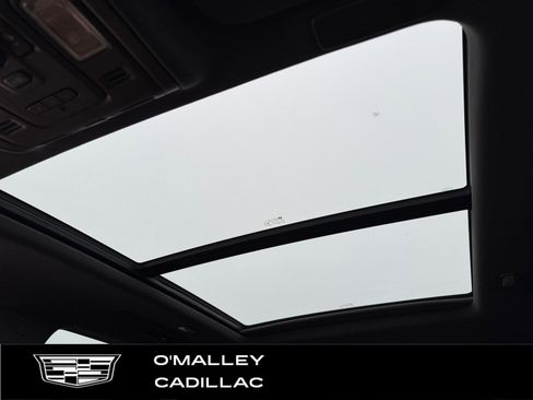 Used 2021 Cadillac Escalade Premium Luxury w/ LPO, Radiant Package image 23