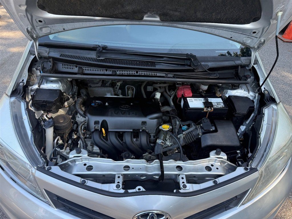 Used 2012 Toyota Yaris LE FWD image 21