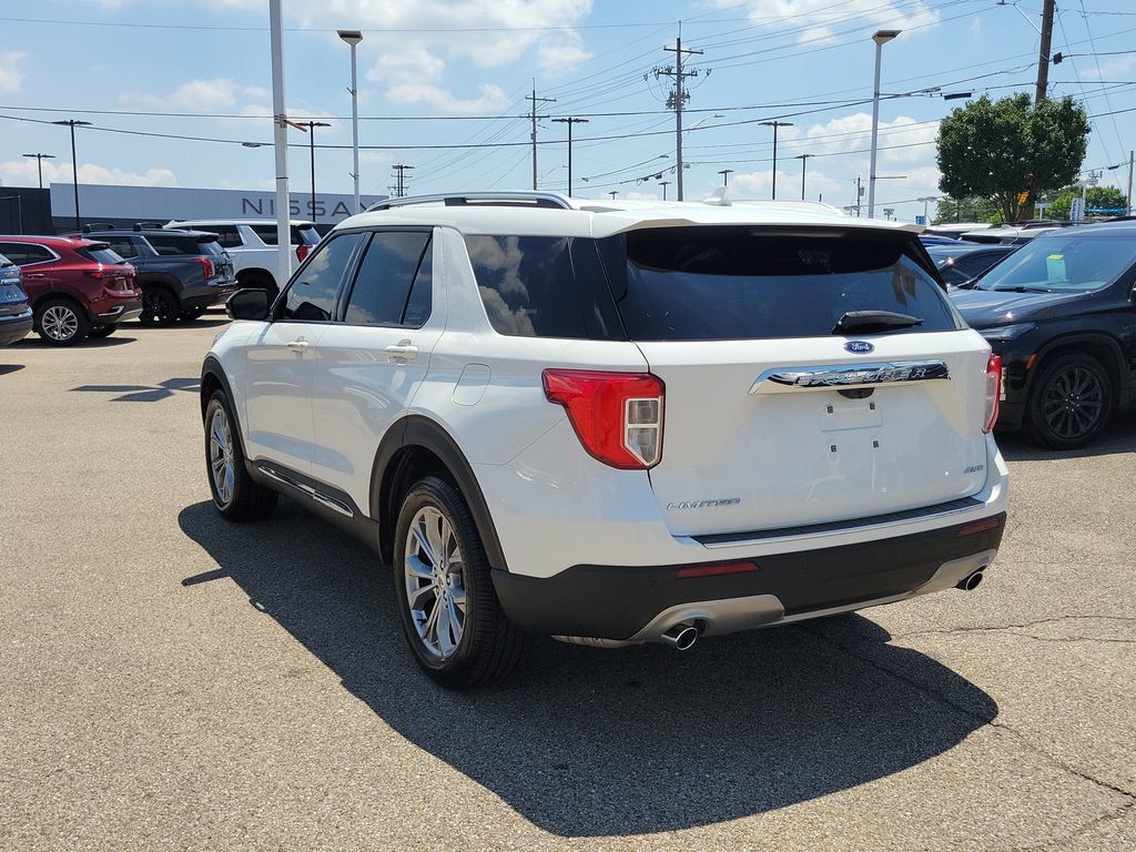 Used 2022 Ford Explorer Limited w/ Equipment Group 301A AWD/4WD image 3