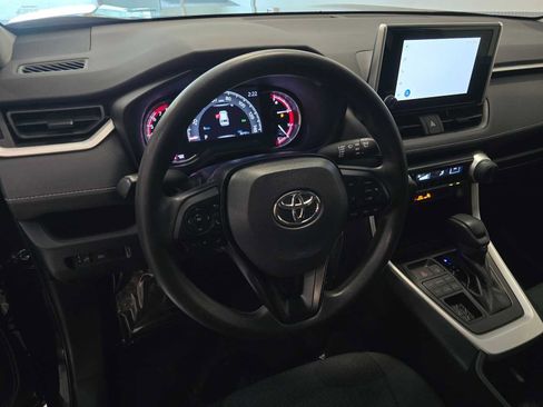 Certified 2023 Toyota RAV4 LE AWD/4WD image 2