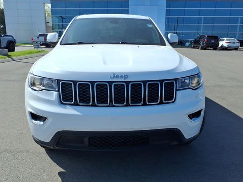 Used 2022 Jeep Grand Cherokee Laredo E image 2