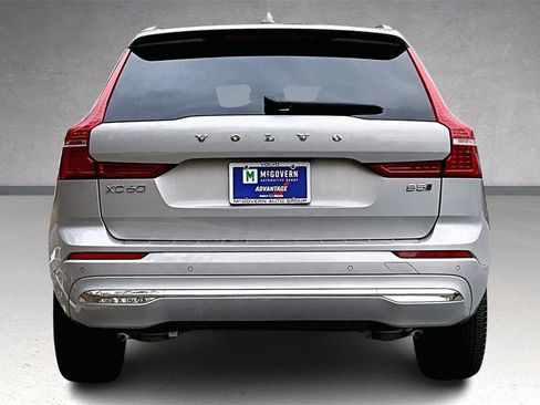 Certified 2023 Volvo XC60 B5 Ultimate image 5