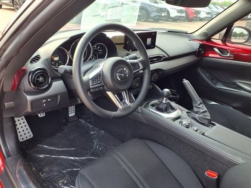 New 2026 MAZDA MX-5 Miata Club w/ Interior Package RWD image 8