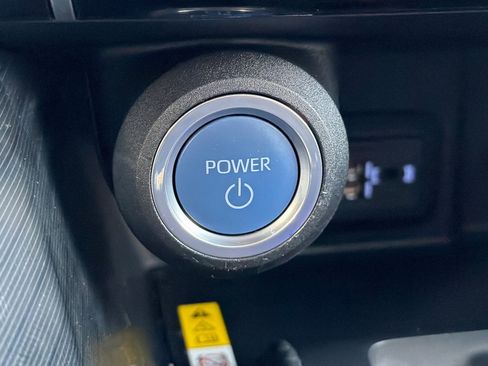 Used 2021 Toyota Venza Limited image 34