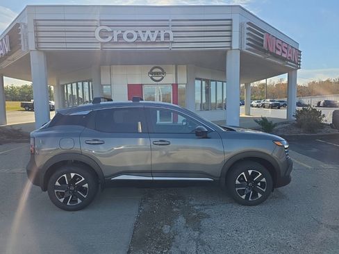 New 2026 Nissan Kicks SV image 2