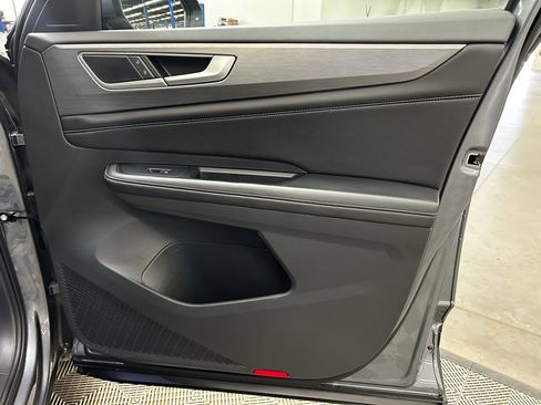 Used 2024 Volkswagen Atlas Cross Sport SE image 22