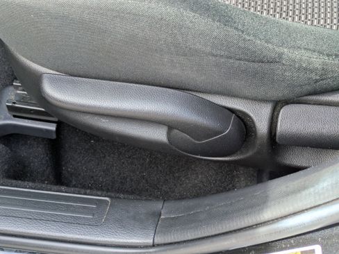 Used 2013 MAZDA MAZDA3 i Touring image 20