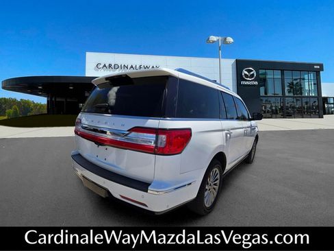 Used 2021 Lincoln Navigator 4WD image 4