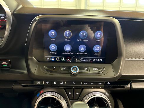 Used 2022 Chevrolet Camaro LT w/ Technology Package image 17