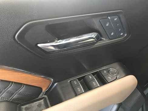 Certified 2024 GMC Canyon Denali image 24