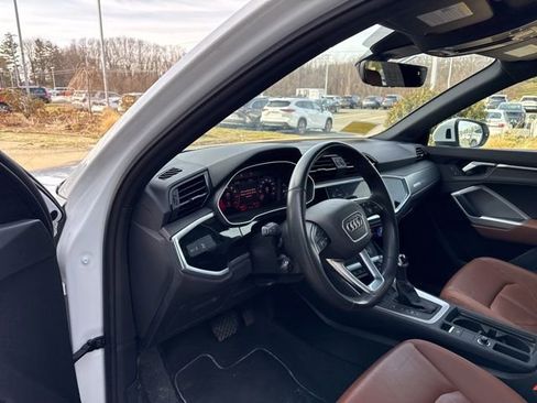 Used 2024 Audi Q3 2.0T Premium image 25