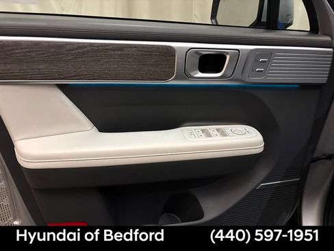 Used 2025 Hyundai Santa Fe Limited AWD/4WD image 12