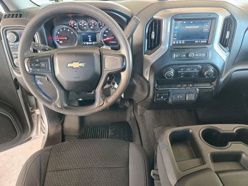 Used 2020 Chevrolet Silverado 2500 Custom w/ Custom Convenience Package image 11