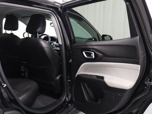 Certified 2022 Jeep Compass Limited image 16