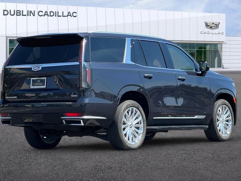 Used 2023 Cadillac Escalade Premium Luxury w/ Performance Package image 4