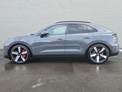 New 2025 Porsche Macan 4S Electric image 2