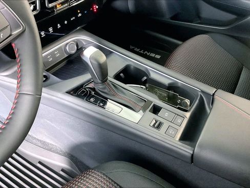 New 2026 Nissan Sentra SR w/ Floor Mat Package image 11